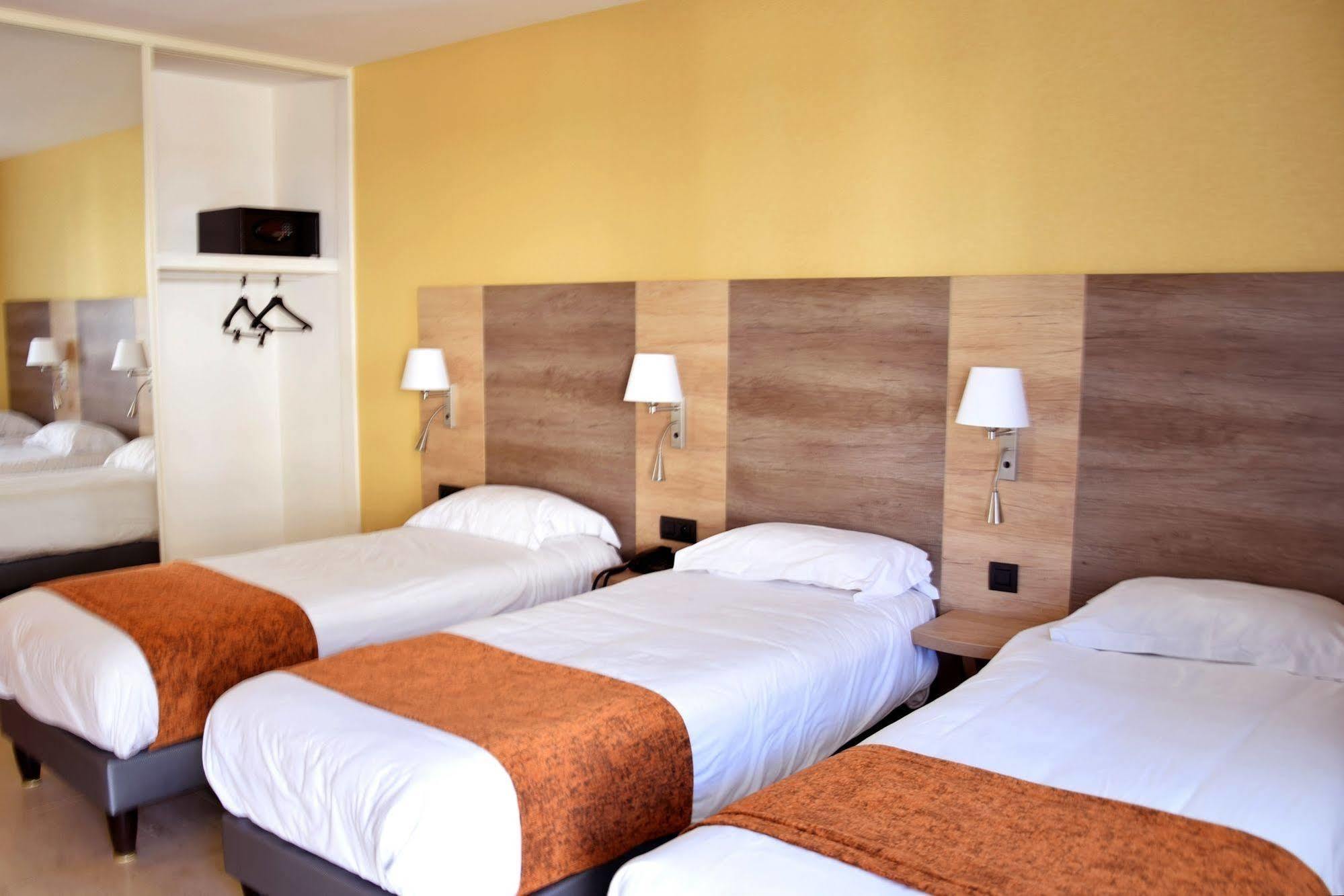 Logis Des Sources Hotel Creney-pres-Troyes Exterior photo