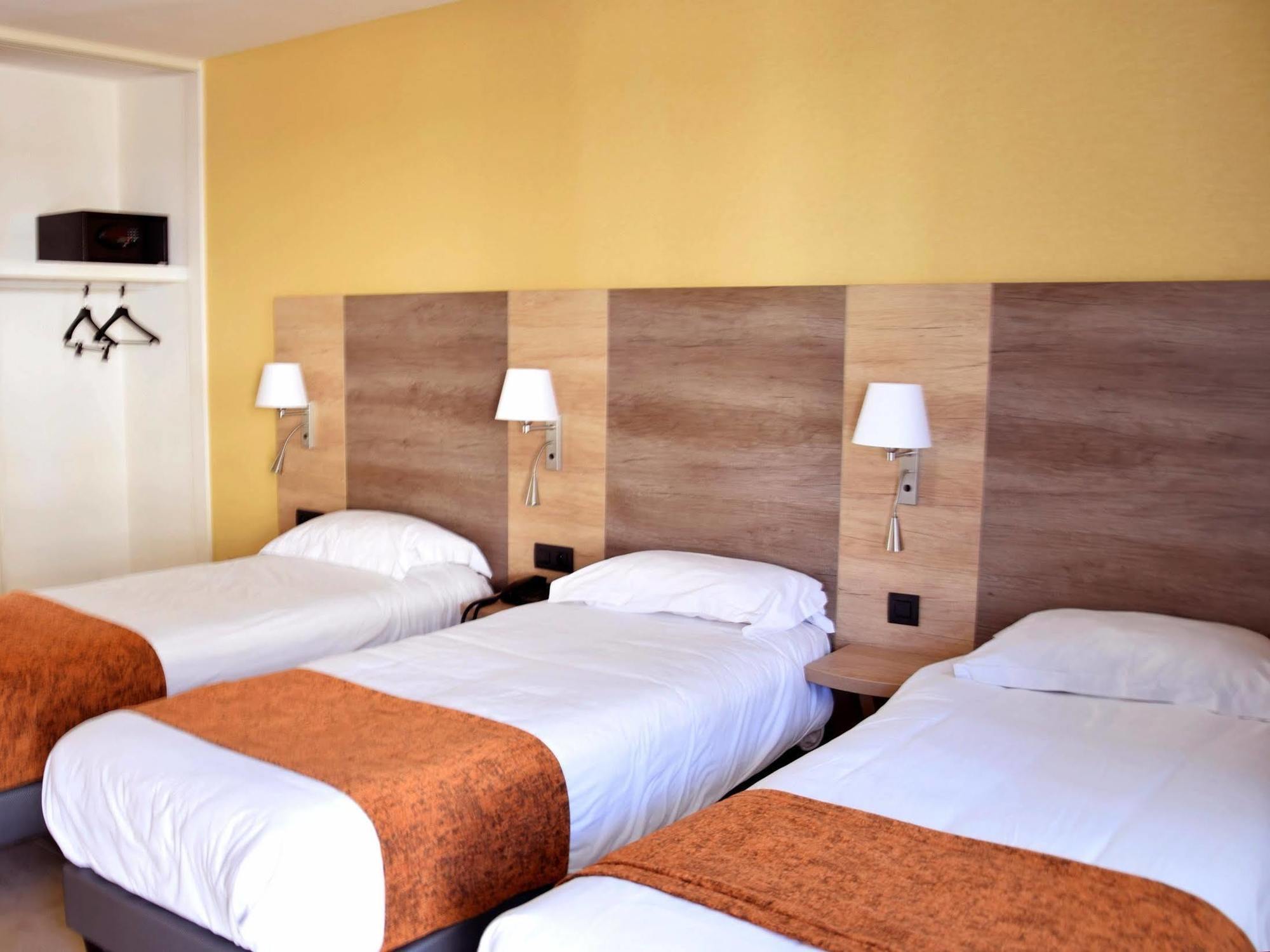 Logis Des Sources Hotel Creney-pres-Troyes Exterior photo